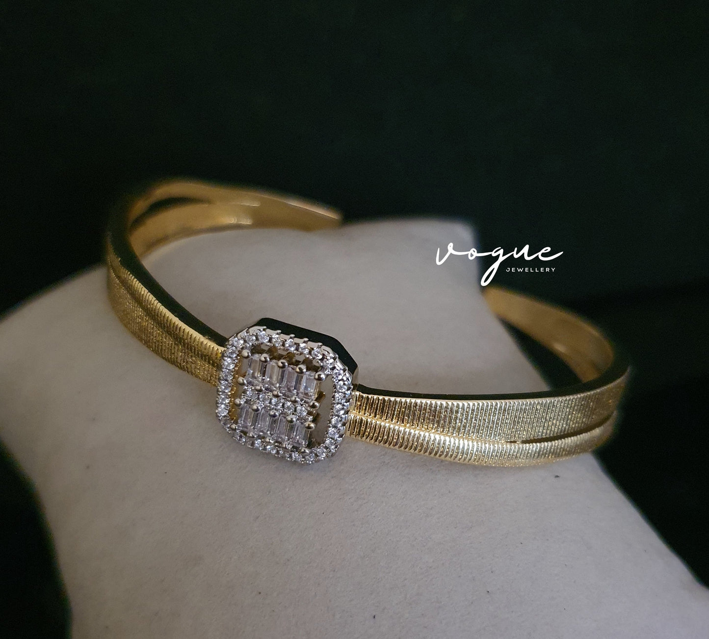 GLEAM LUXE