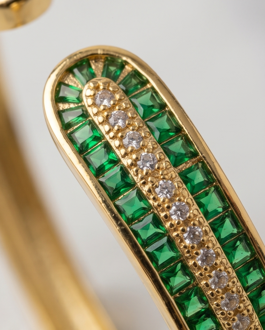 EMERALD LUXE
