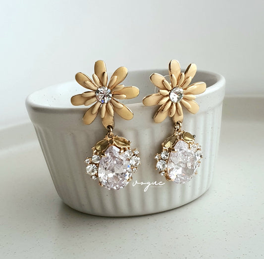 CRYSTAL DAISY