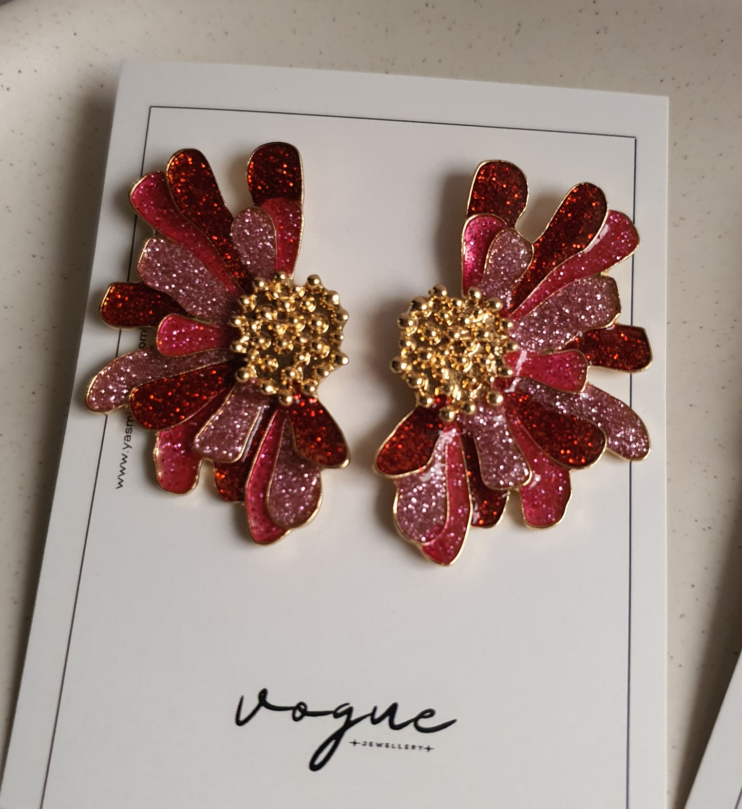 GLITZY BLOOM