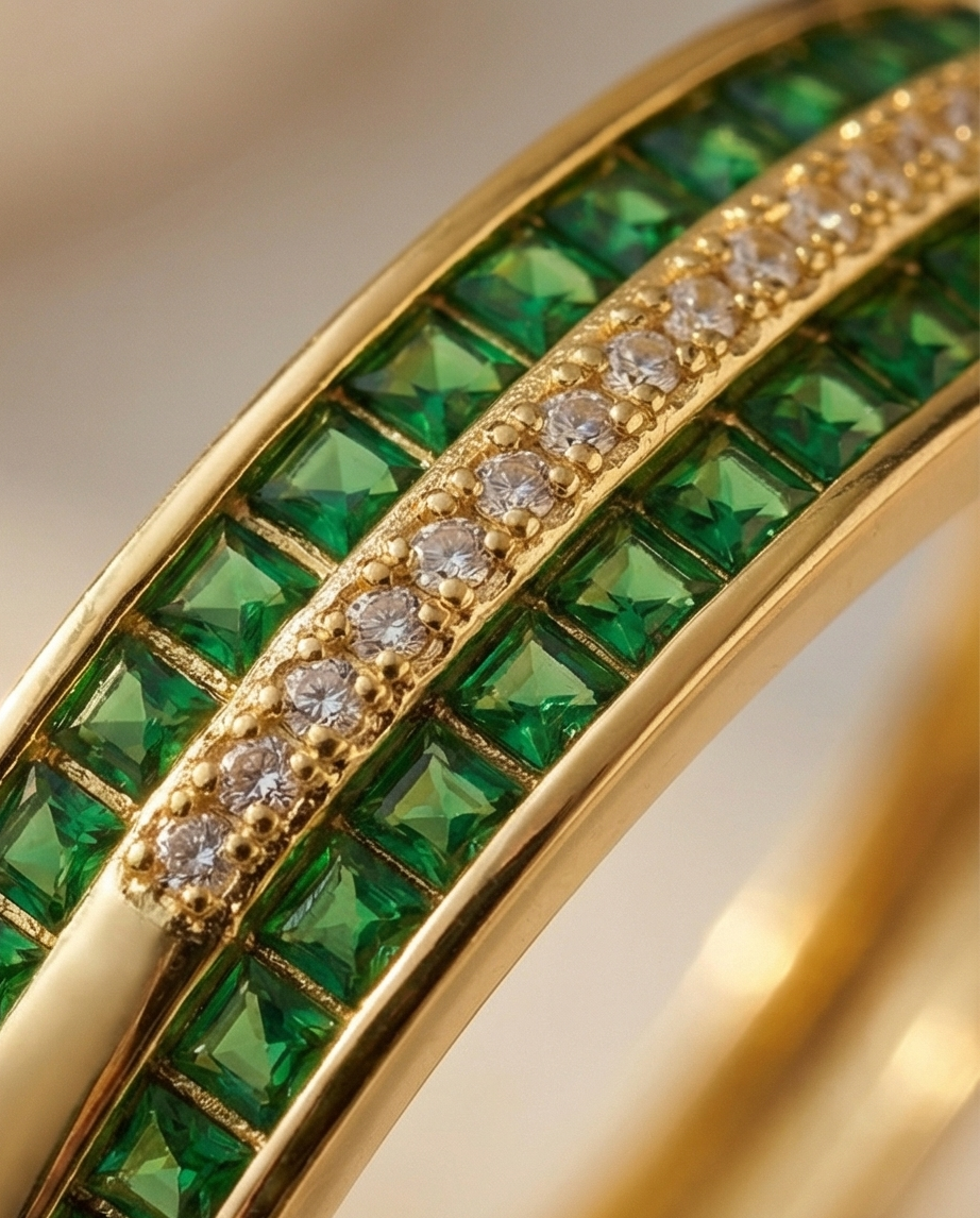 EMERALD LUXE