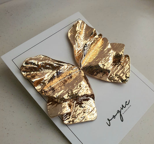 GOLDEN PETALS